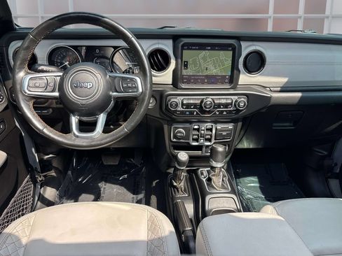 Used 2023 Jeep Wrangler Unlimited Sahara AWD/4WD image 14