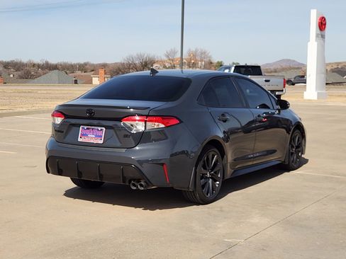 Used 2024 Toyota Corolla SE image 5