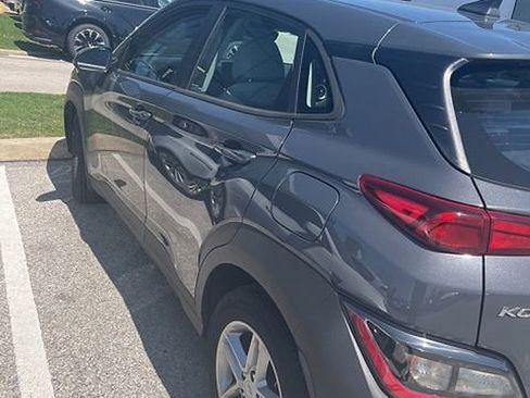 Used 2023 Hyundai Kona SE w/ Cargo Package image 13