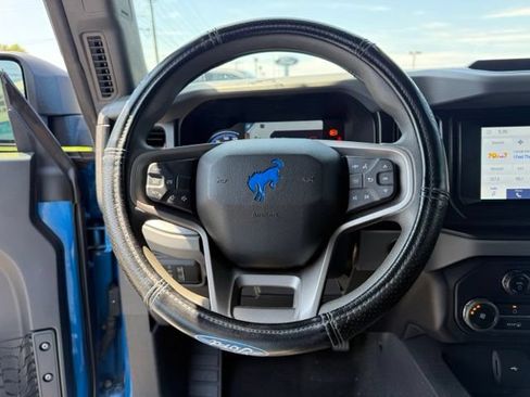 Used 2022 Ford Bronco 4-Door AWD/4WD image 16