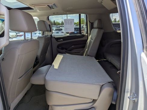 Certified 2020 Chevrolet Suburban LT AWD/4WD image 32