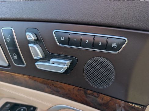 Used 2019 Mercedes-Benz SL 550 image 13