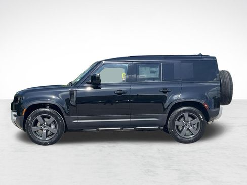 Used 2025 Land Rover Defender 110 S AWD/4WD image 2