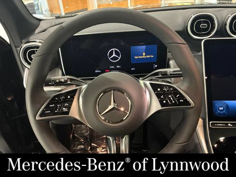 Used 2026 Mercedes-Benz GLC 300 4MATIC image 18