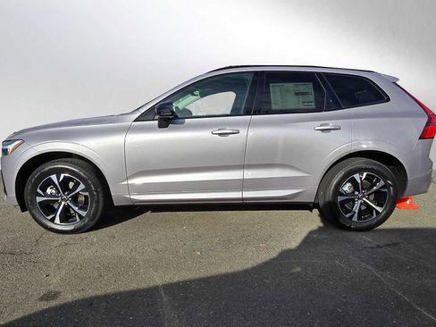 New 2026 Volvo XC60 B5 Core w/ Protection Package Premier AWD/4WD image 4
