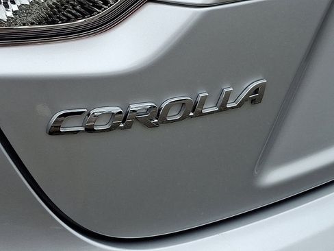 Certified 2025 Toyota Corolla LE image 29