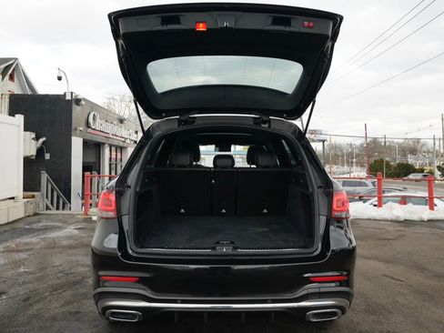 Used 2021 Mercedes-Benz GLC 300 4MATIC image 29