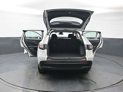 Used 2023 Honda HR-V LX image 43