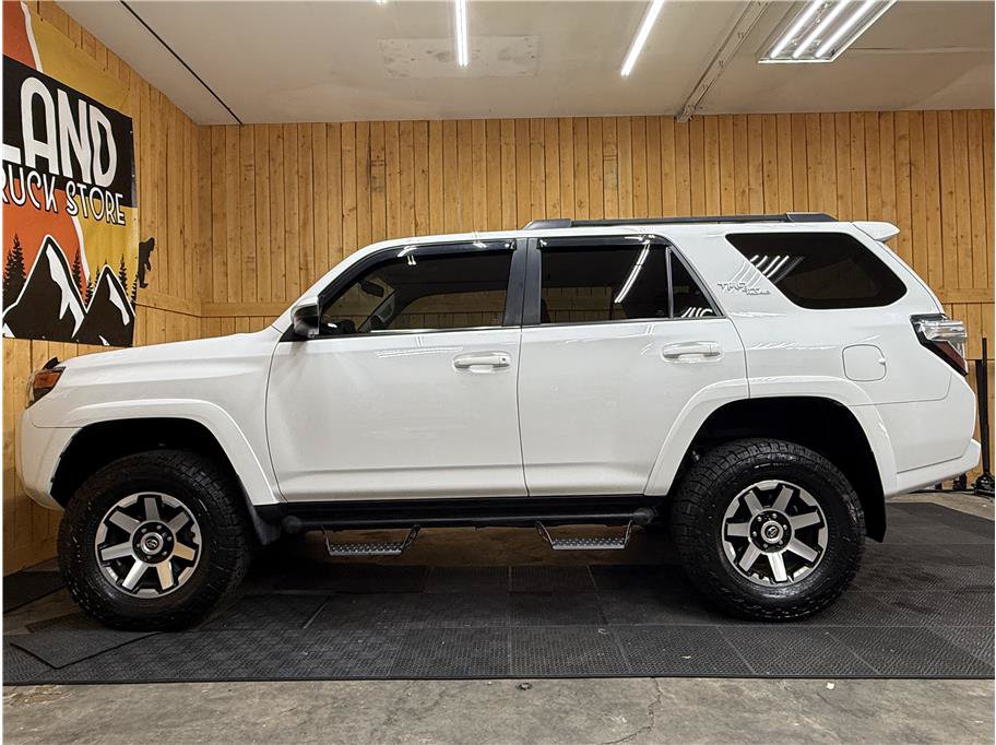 Used 2018 Toyota 4Runner TRD Off-Road AWD/4WD image 8