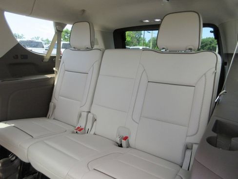 Certified 2022 GMC Yukon XL Denali w/ Denali Ultimate Package AWD/4WD image 25