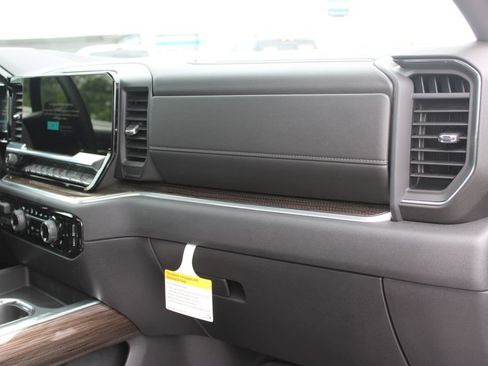 New 2026 Chevrolet Silverado 1500 LT Trail Boss w/ LT Trail Boss Premium Package AWD/4WD image 31