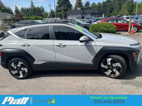 Used 2024 Hyundai Kona Limited FWD image 11