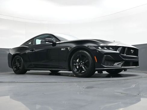 Used 2024 Ford Mustang GT RWD image 29