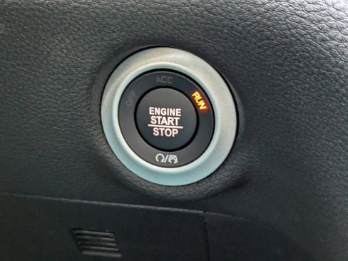 New 2026 Chrysler Pacifica Select image 31