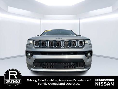 Used 2023 Jeep Compass Limited AWD/4WD image 35