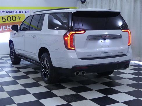 Used 2022 GMC Yukon XL AT4 image 7