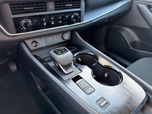 Certified 2024 Nissan Rogue S image 19