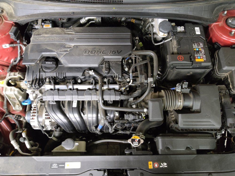 Used 2025 Hyundai Elantra SEL FWD image 30