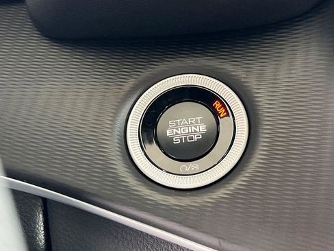 New 2025 Jeep Grand Cherokee Laredo X w/ Luxury Tech Group I image 22