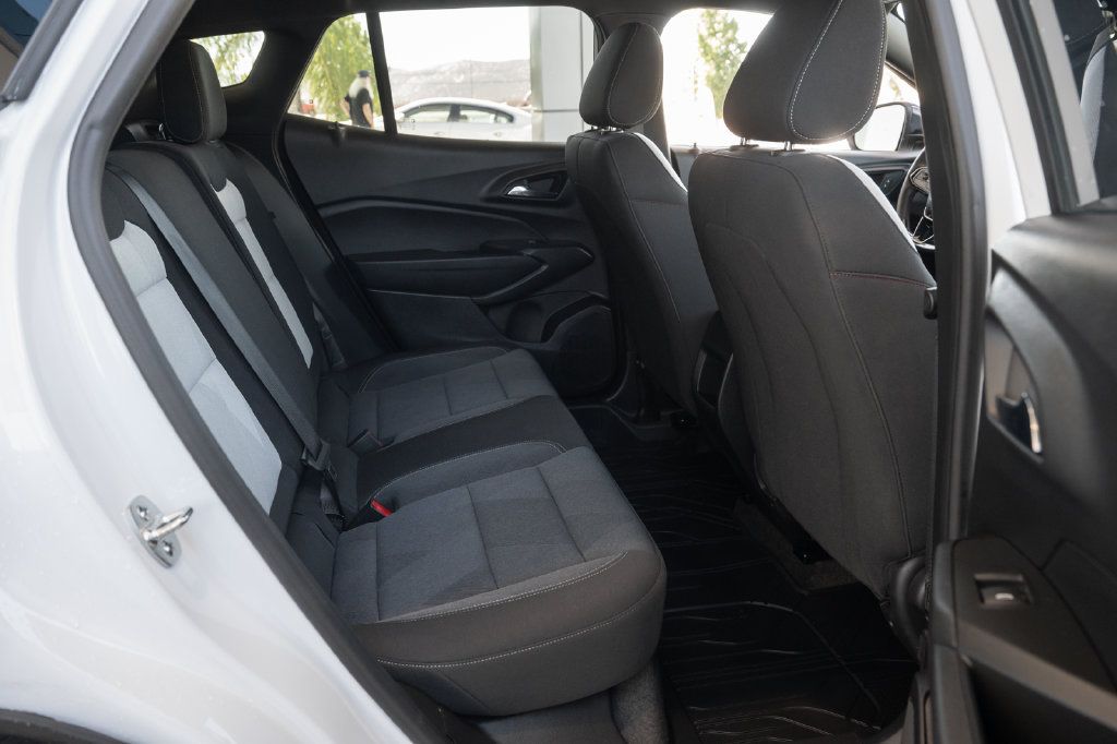 Used 2026 Chevrolet Trax RS w/ Driver Confidence Package FWD image 37