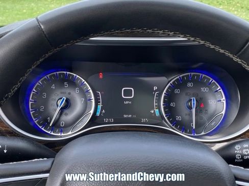 Used 2023 Chrysler Pacifica Limited image 22