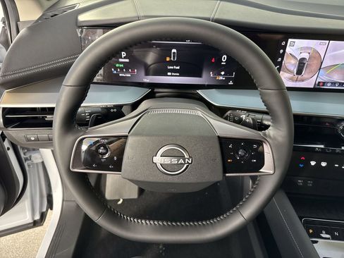 New 2025 Nissan Murano SL image 12