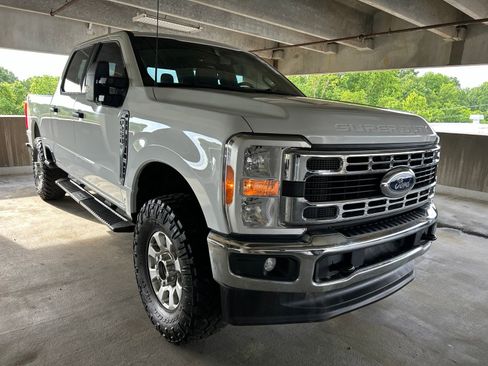 Used 2023 Ford F250 XLT w/ FX4 Off-Road Package AWD/4WD image 6