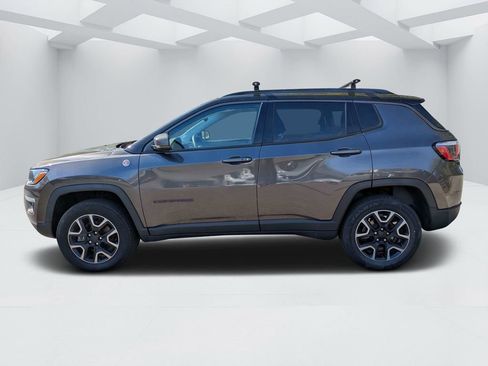 Used 2019 Jeep Compass Trailhawk image 6