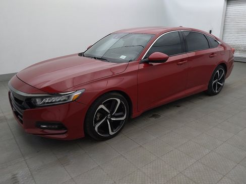 Used 2018 Honda Accord Sport image 2