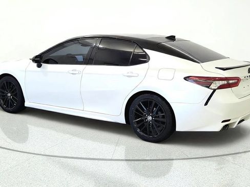 Used 2021 Toyota Camry XSE FWD image 6