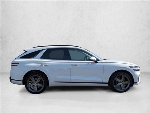 Used 2025 Genesis GV70 3.5T Sport w/ Sport Advanced Package AWD/4WD image 4