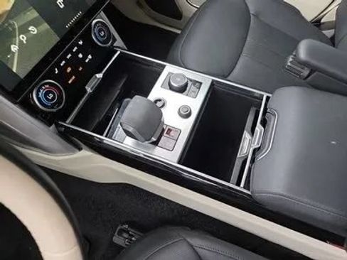 Used 2023 Land Rover Range Rover Long Wheelbase Autobiography AWD/4WD image 6