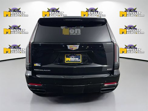 Used 2025 Cadillac Escalade Sport Platinum image 6