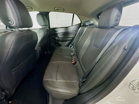 Used 2025 Buick Encore GX Preferred FWD image 27