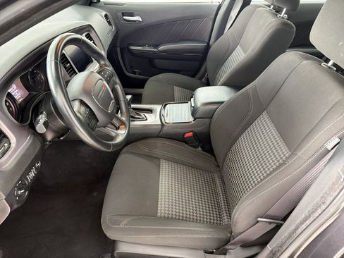 Used 2023 Dodge Charger SXT w/ Blacktop Package RWD image 5