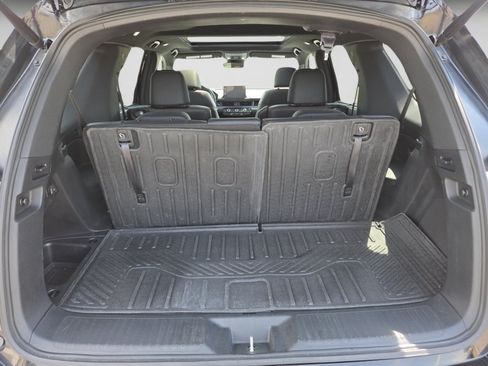 Used 2025 Honda Pilot TrailSport image 30