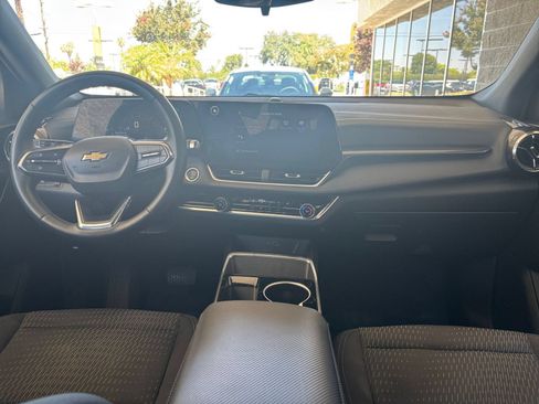 Used 2025 Chevrolet Equinox LT FWD image 33