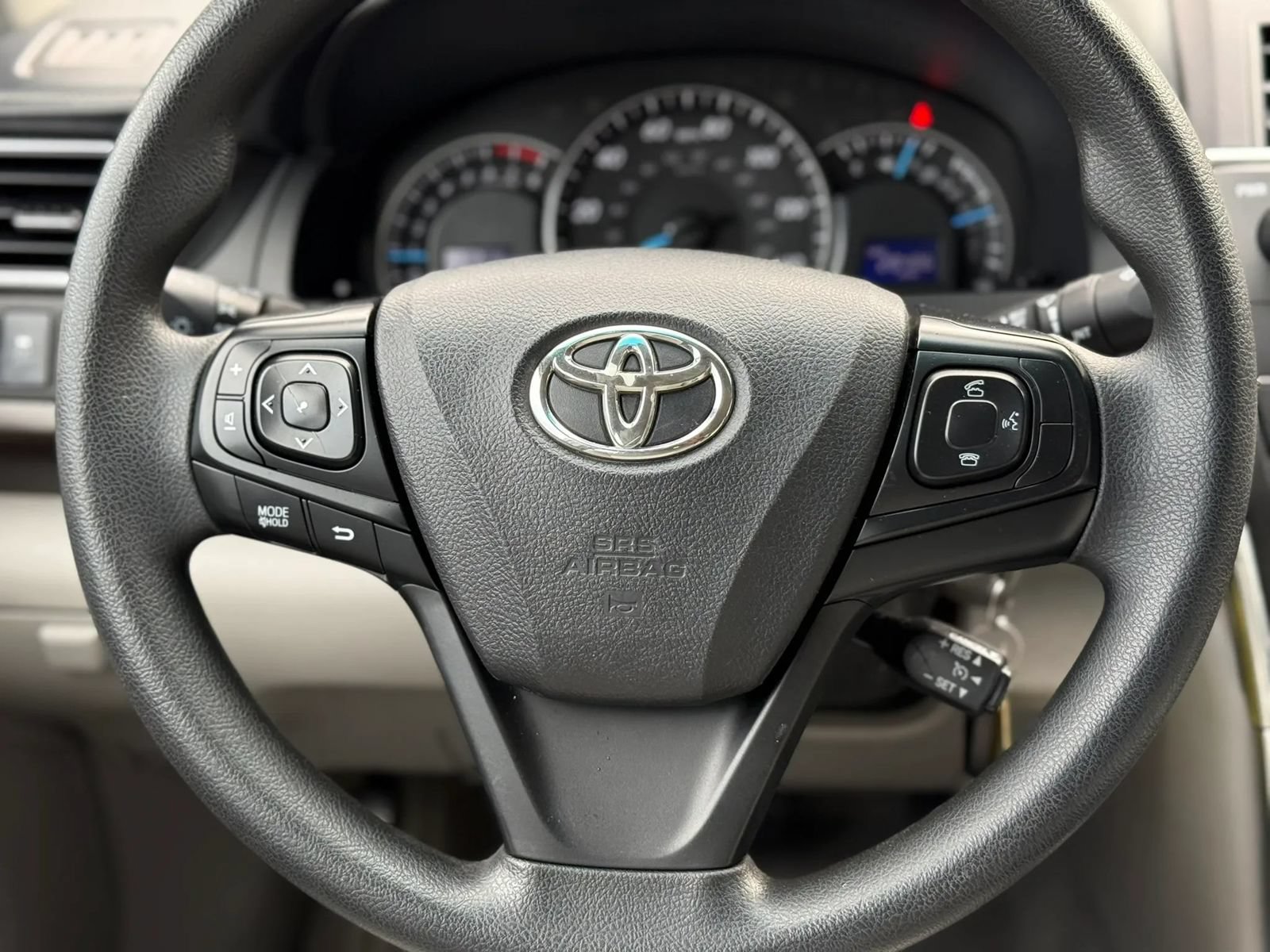 Used 2015 Toyota Camry LE FWD image 19