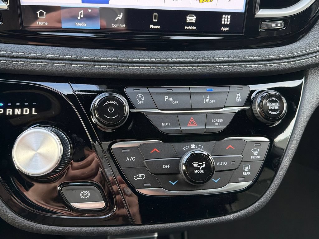 New 2026 Chrysler Pacifica Select w/ S Appearance Package FWD image 20
