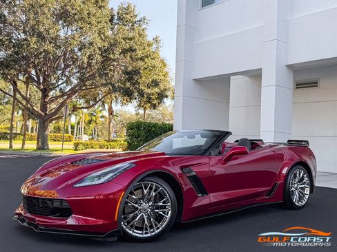 Used 2015 Chevrolet Corvette Z06 w/ 3LZ Preferred Equipment Group image 11