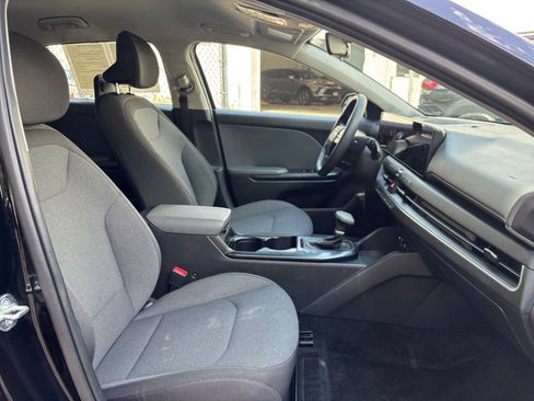 Used 2025 Kia K4 FWD image 22