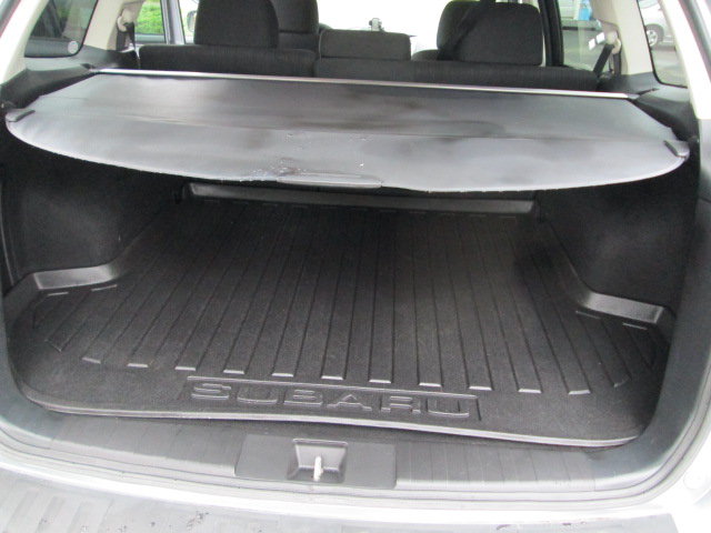 Used 2013 Subaru Outback 2.5i Premium AWD/4WD image 11