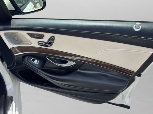 Used 2017 Mercedes-Benz S 550 Sedan image 37