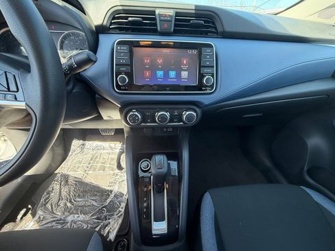 Used 2025 Nissan Versa SV image 17