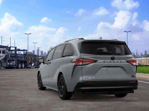 New 2026 Toyota Sienna XLE Woodland Edition AWD/4WD image 29