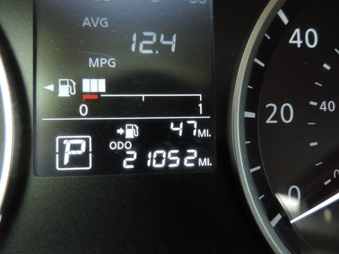 Used 2025 Nissan Versa S w/ Trunk Package FWD image 25