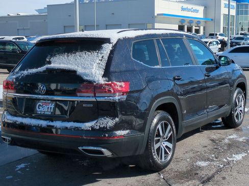 Used 2021 Volkswagen Atlas SE image 3
