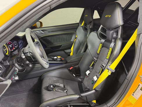 Used 2022 Porsche 911 GT3 image 5
