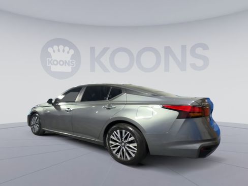 Used 2023 Nissan Altima 2.5 SV FWD image 10