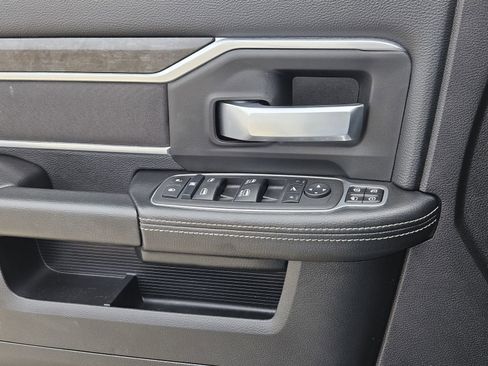 Used 2024 RAM 2500 Big Horn image 31